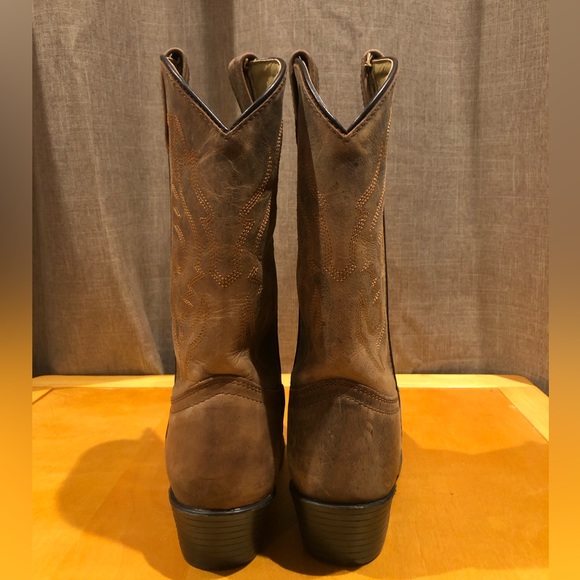 Cody James Youth cowboy boots. New with tags, but no box. Youth size 4. - Picture 2 of 6